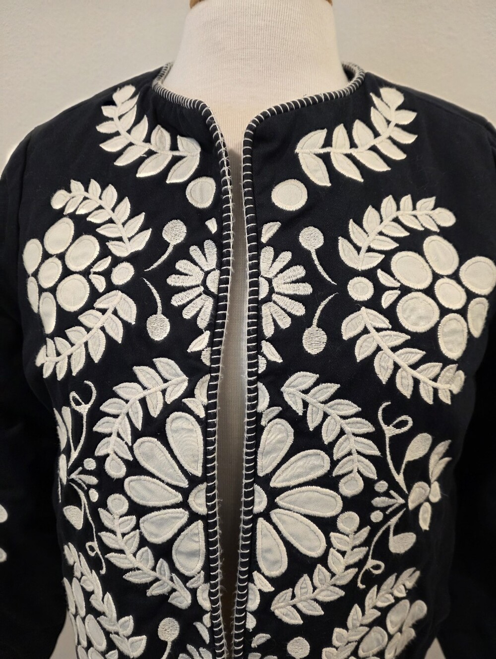 Boden Black Embroidered Open Front Cropped Jacket - Picture 5 of 9